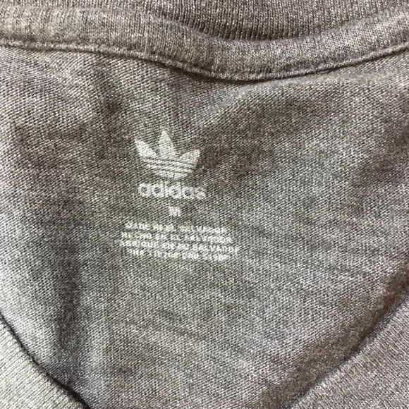 Adidas Chicago Bulls V-Neck T-Shirt Top - Picture 8 of 8